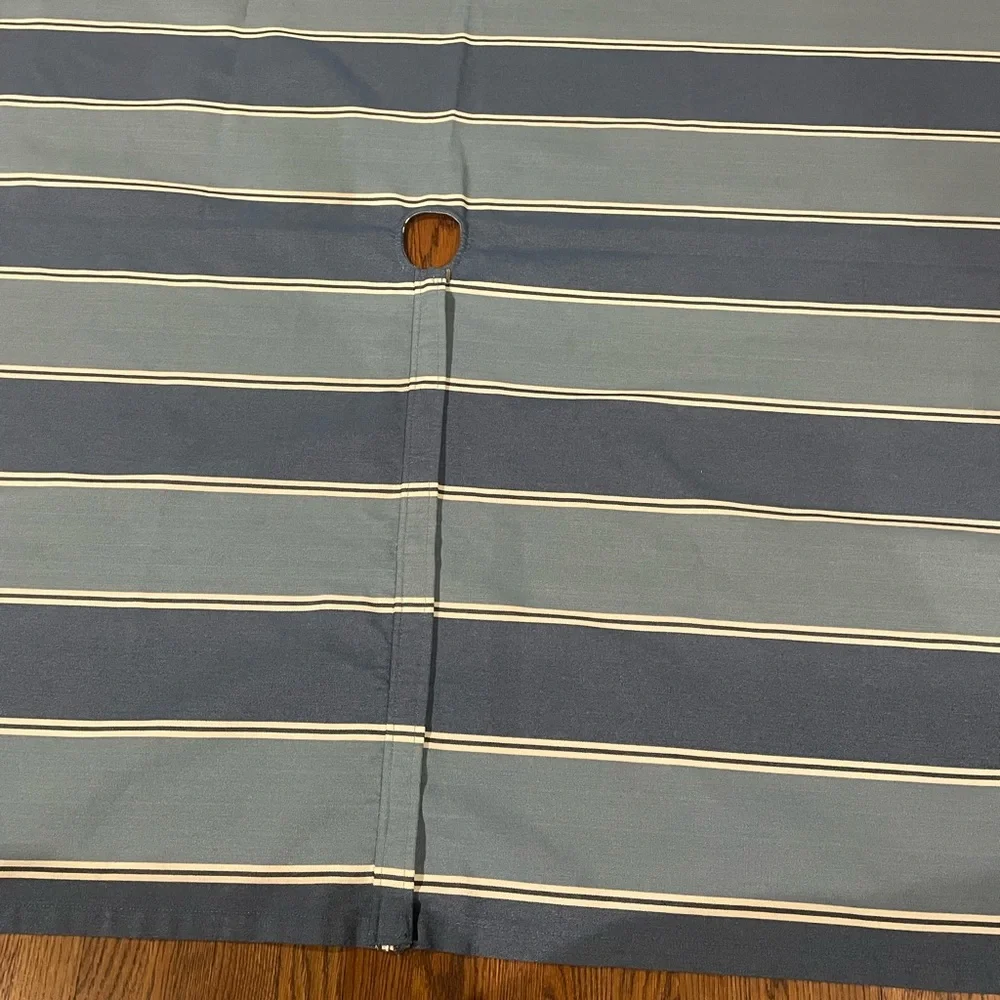 Pottery Barn Awning Stripe Outdoor Umbrella Tablecloth Blue 56.5
